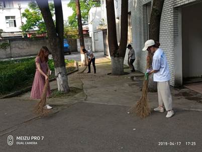 说明:F:\2019年春\道德讲堂\陈效军如何读大学\20190417道德讲堂照片\4.jpg