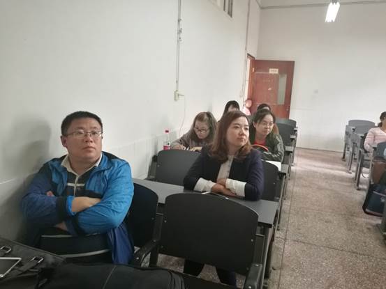 说明:F:\2017年秋\新闻\20171011党建活动看记录片\IMG_20171011_133920.jpg